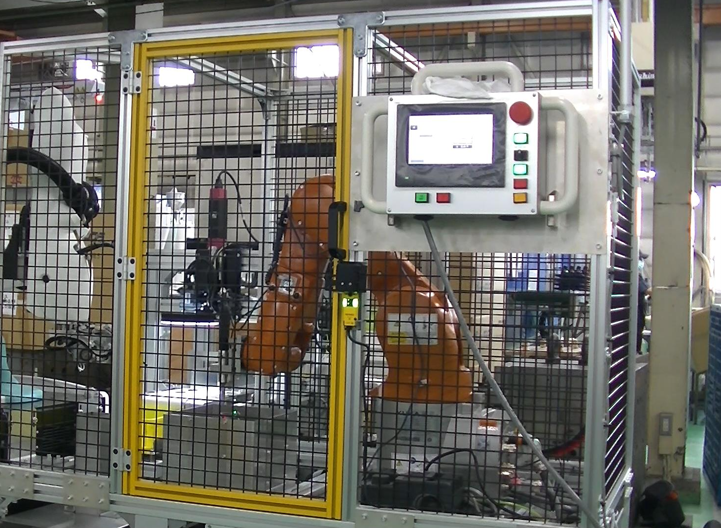 完全自動化が当社の最終目標。その目標を具現化するためにロボットを導入