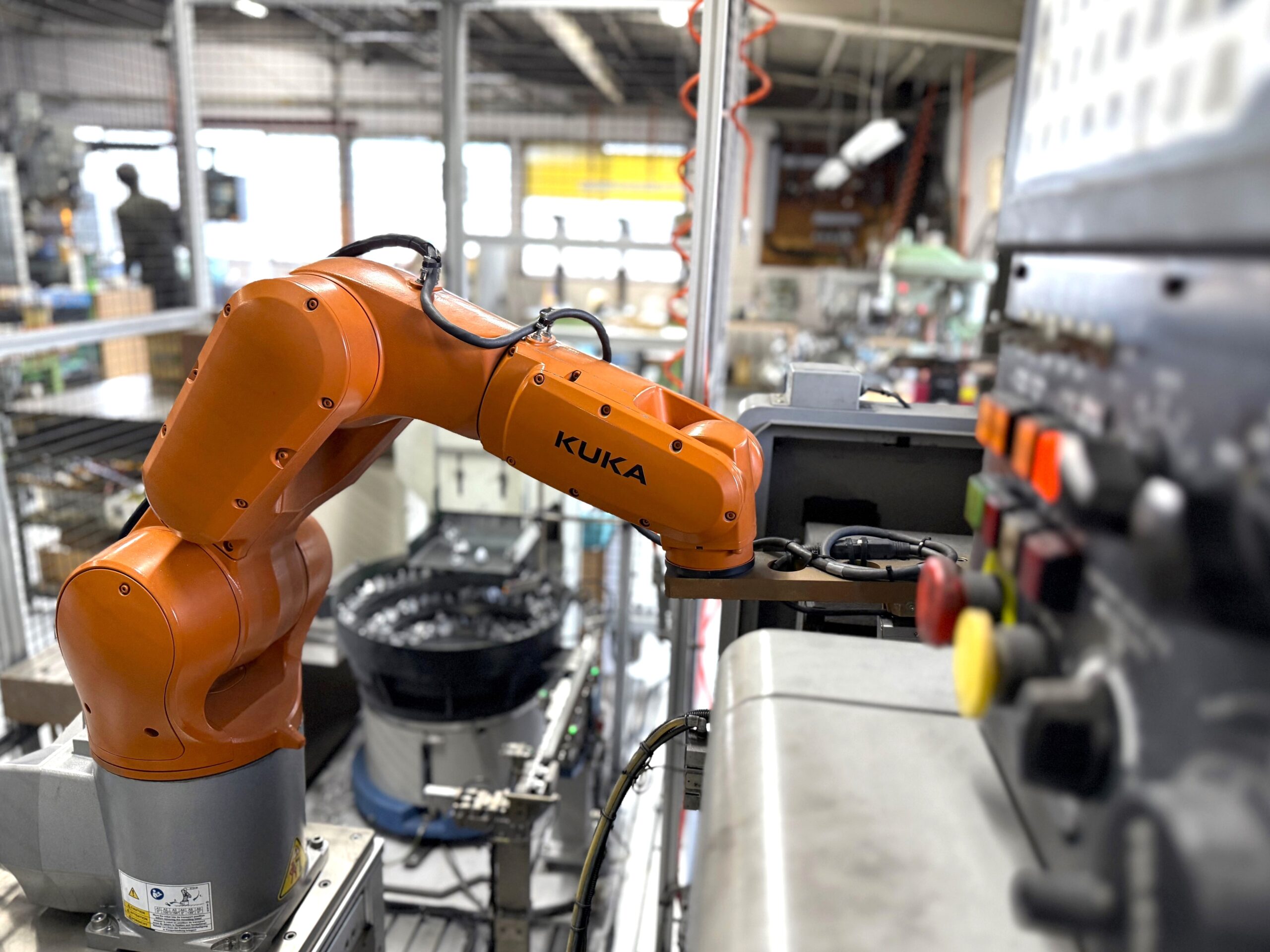 ロボットシステムを導入したことで効率が良くなり、休みがもらえるようになりました。